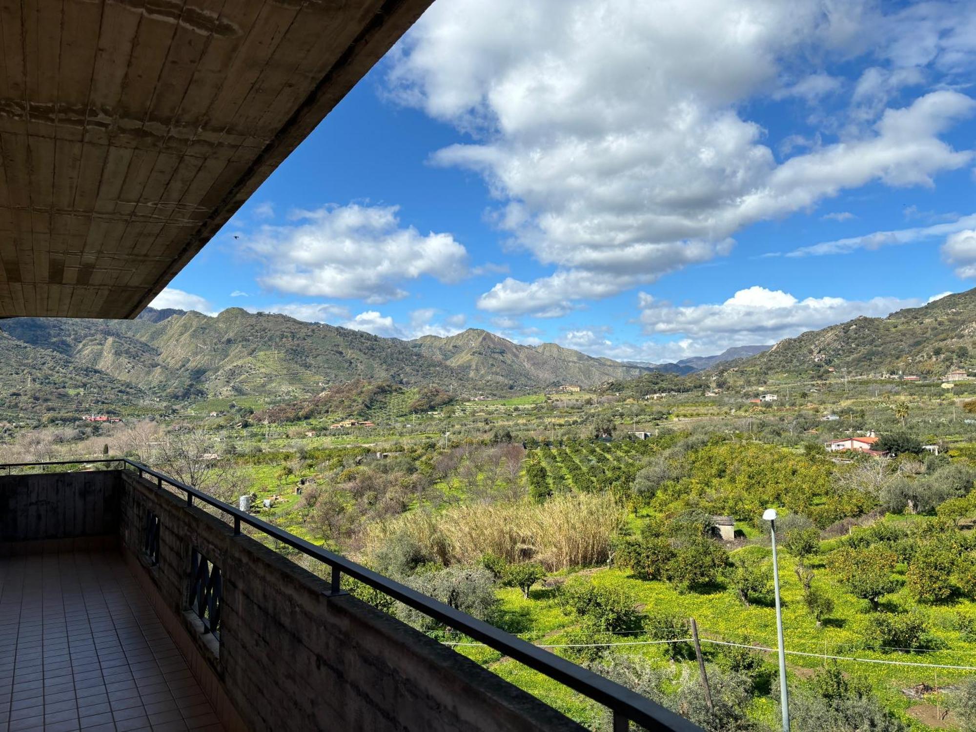 Appartamento Il Sole Dell'Alcantara Gaggi Esterno foto